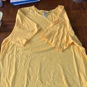 Round neck tee shirt